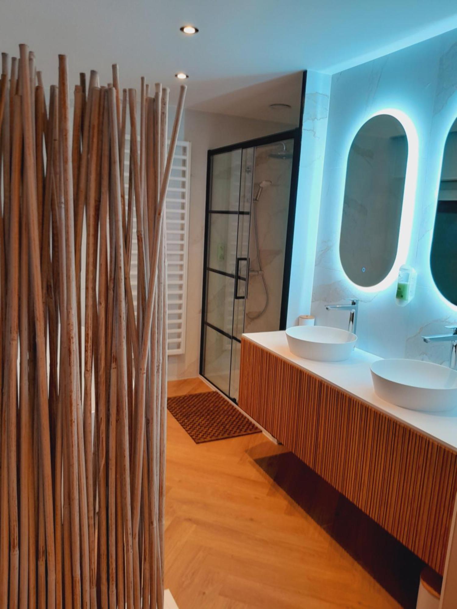 Dionbulles & Dionlodge Guesthouse, Private Wellness Pool In Option Chaumont-Gistoux ภายนอก รูปภาพ