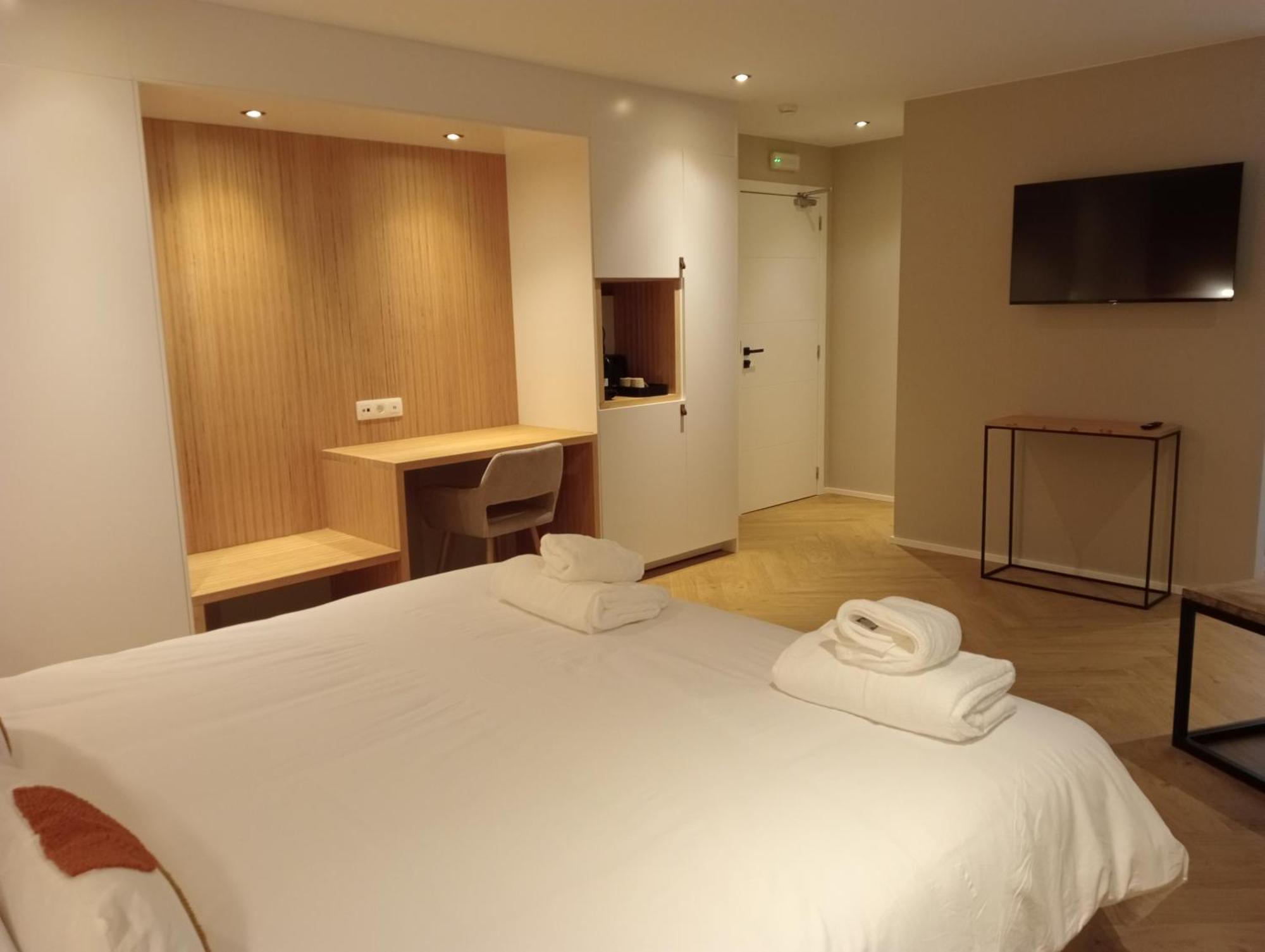 Dionbulles & Dionlodge Guesthouse, Private Wellness Pool In Option Chaumont-Gistoux ภายนอก รูปภาพ