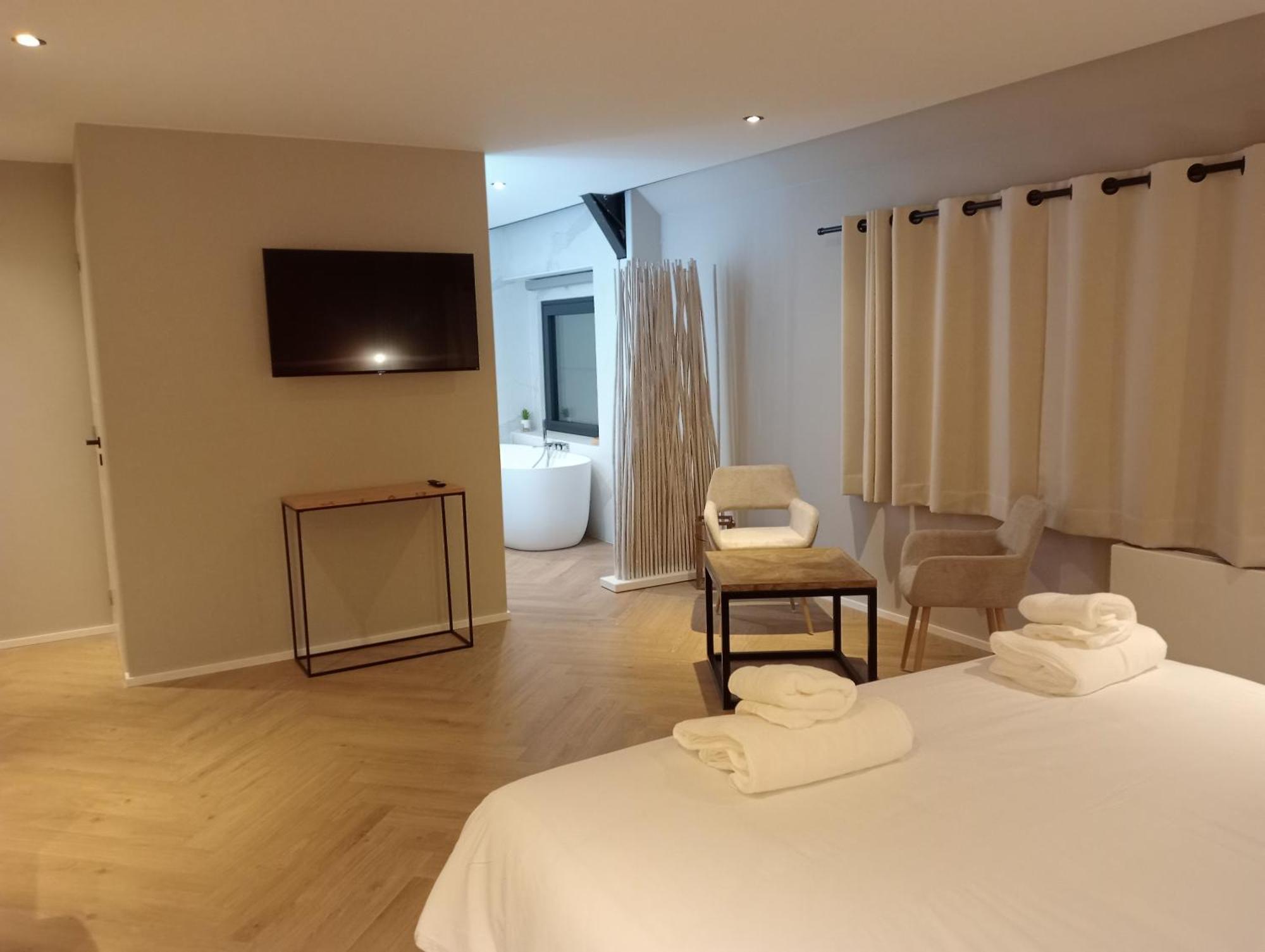 Dionbulles & Dionlodge Guesthouse, Private Wellness Pool In Option Chaumont-Gistoux ภายนอก รูปภาพ